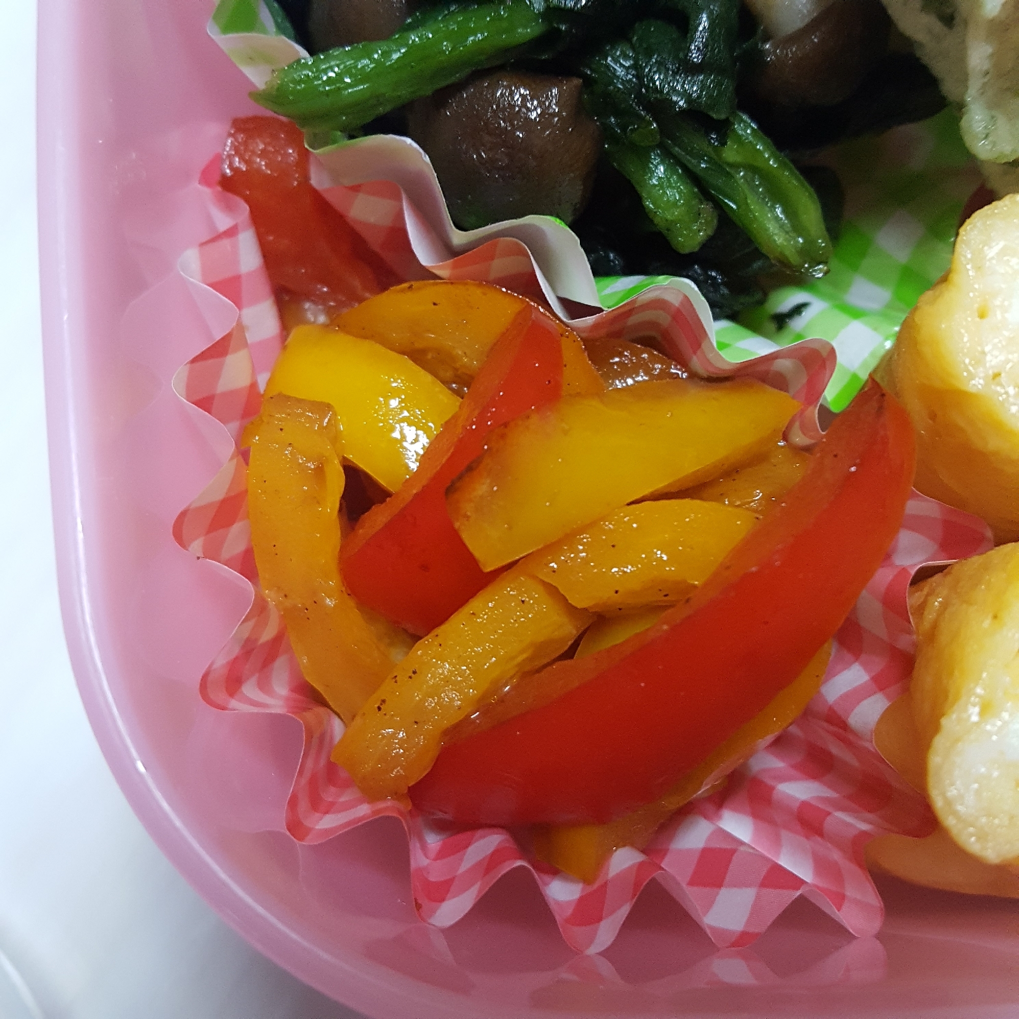 お弁当に パプリカの簡単炒め レシピ 作り方 By ピッ君0129 楽天レシピ お弁当に パプリカの簡単炒め レシピ 作り方 By ピッ君0129 楽天レシピ