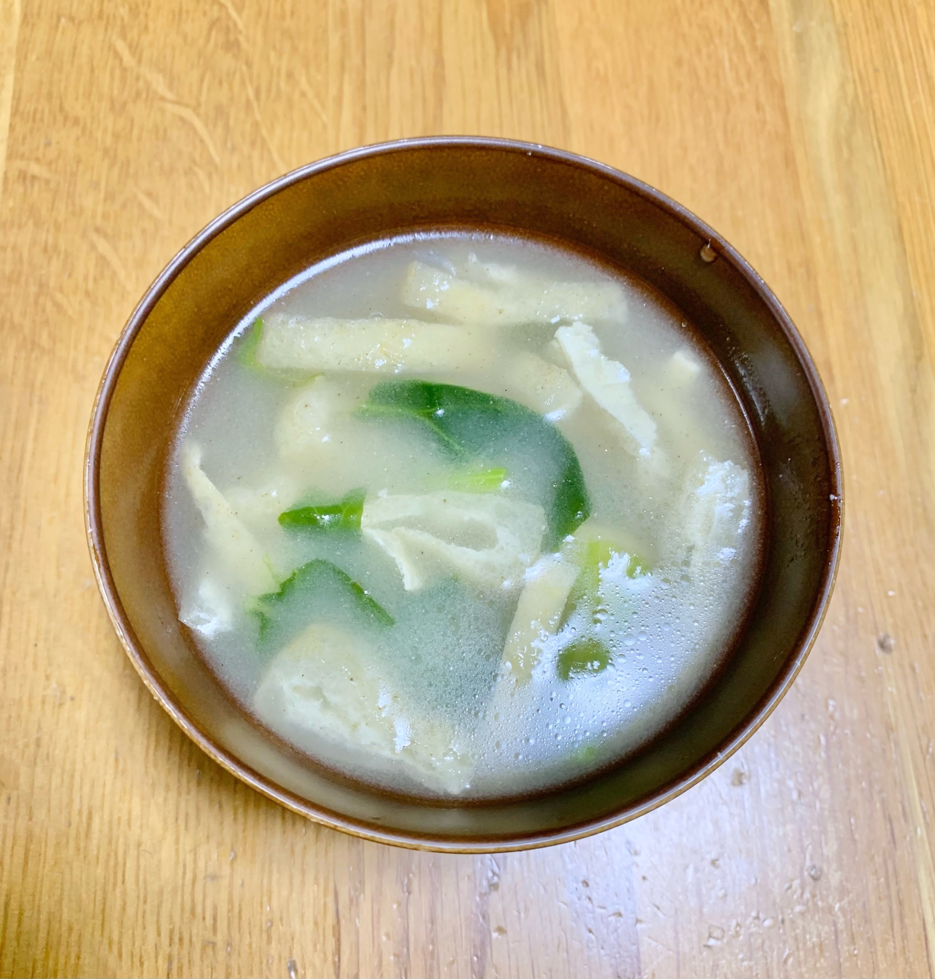 ほうれん草と油揚げのお味噌汁