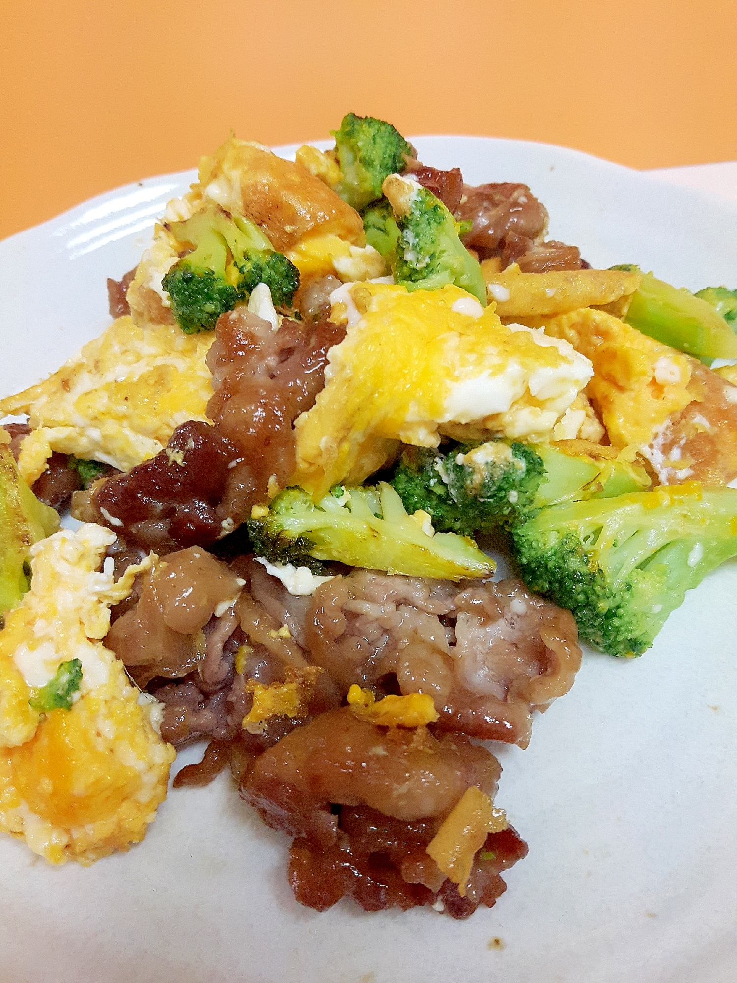 子供が喜ぶ!牛肉とふわ玉のオイスターソース炒め♪