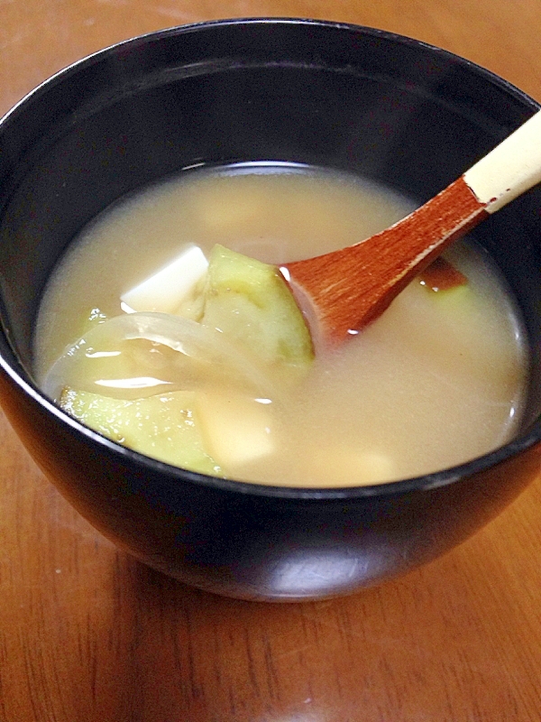 茄子と玉ねぎと豆腐のお味噌汁 レシピ 作り方 By Tukuyo93 楽天レシピ