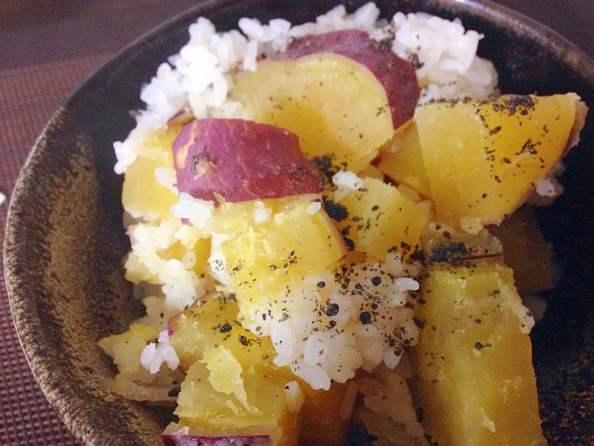 秋の味覚☆ごろごろさつまいもご飯☆甘くて美味しい