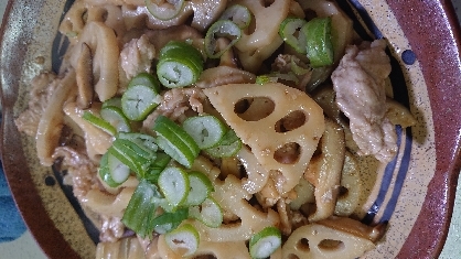 豚薄切り肉と蓮根 しいたけの甘酢炒め