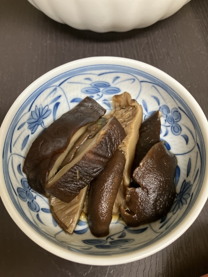 大根・干し椎茸・豚肉の　煮物
