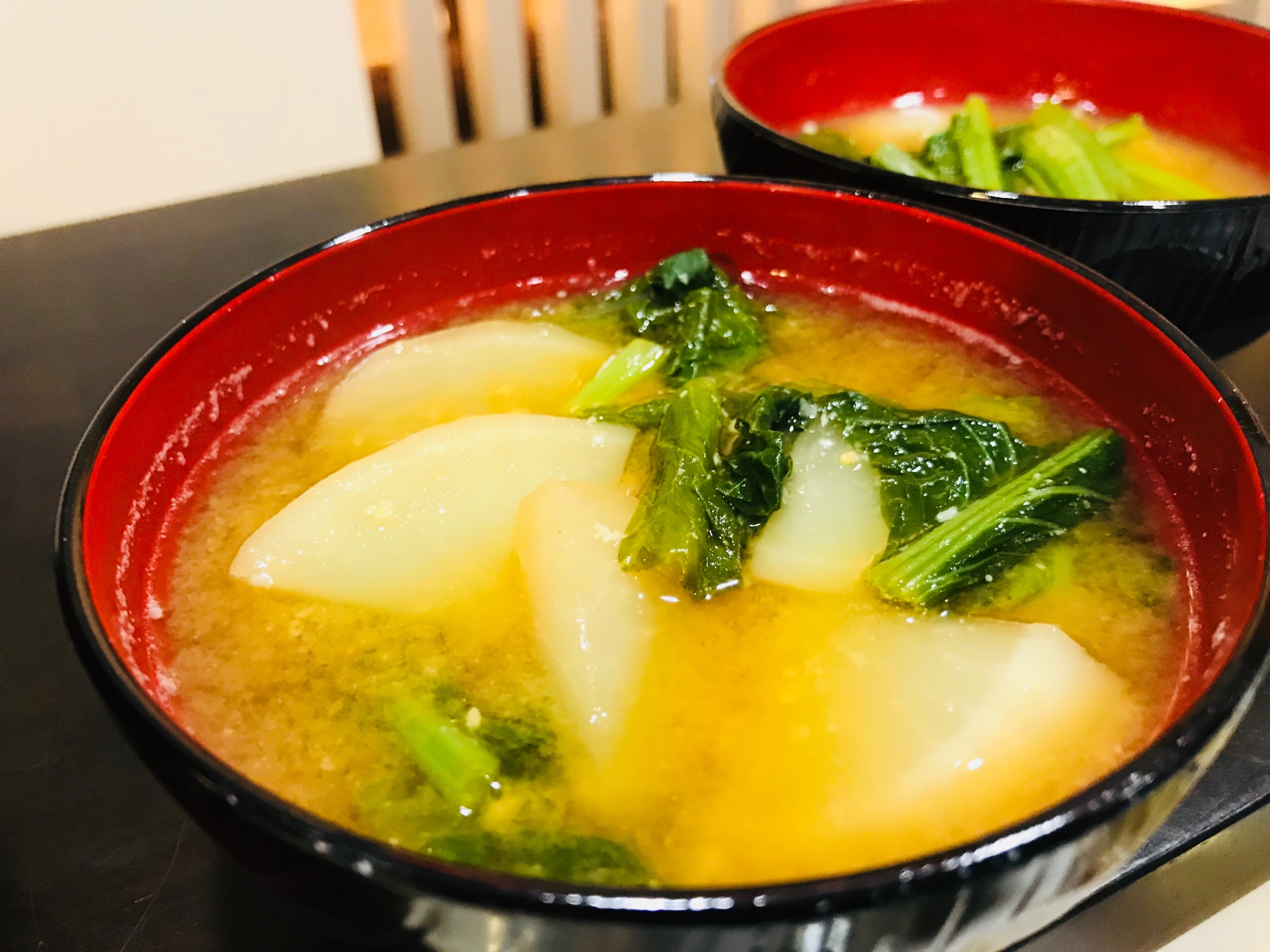 カブと小松菜のみそ汁