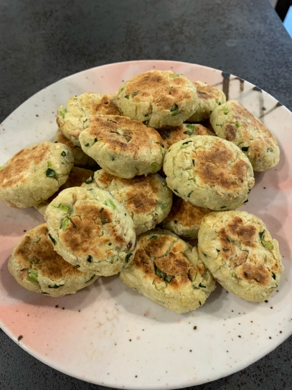 おからの量に合わせて他も増量しました。大葉や大根菜、ネギがなかったのでチンゲンサイと生姜を入れました。おいしかったです。途中で取り分けて子ども用にも作りました。