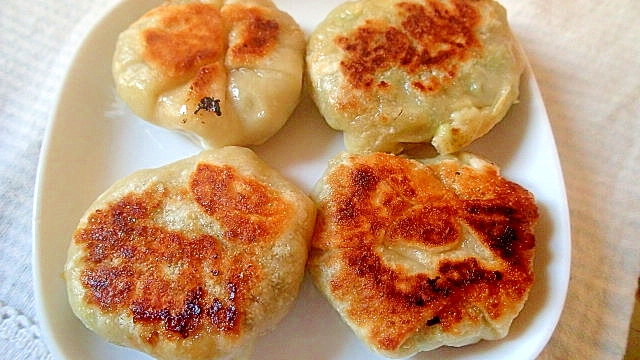 餃子の具が余ったら ニラ饅頭風に ニラ饅頭の皮