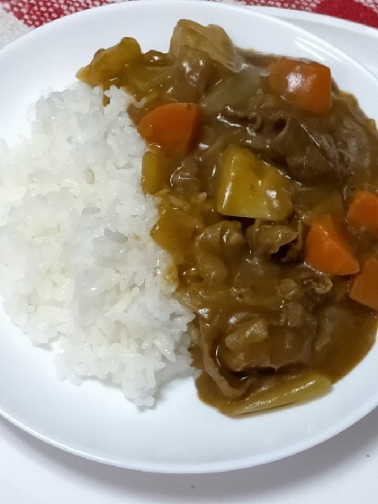 ドレミ3 さん♪* 
人参ごろごろ☆カレーライス♡とっても美味しかったです(*^^*)☆☆コンソメとケチャップ～勉強になりました！レシピ☆ありがとうございます♡