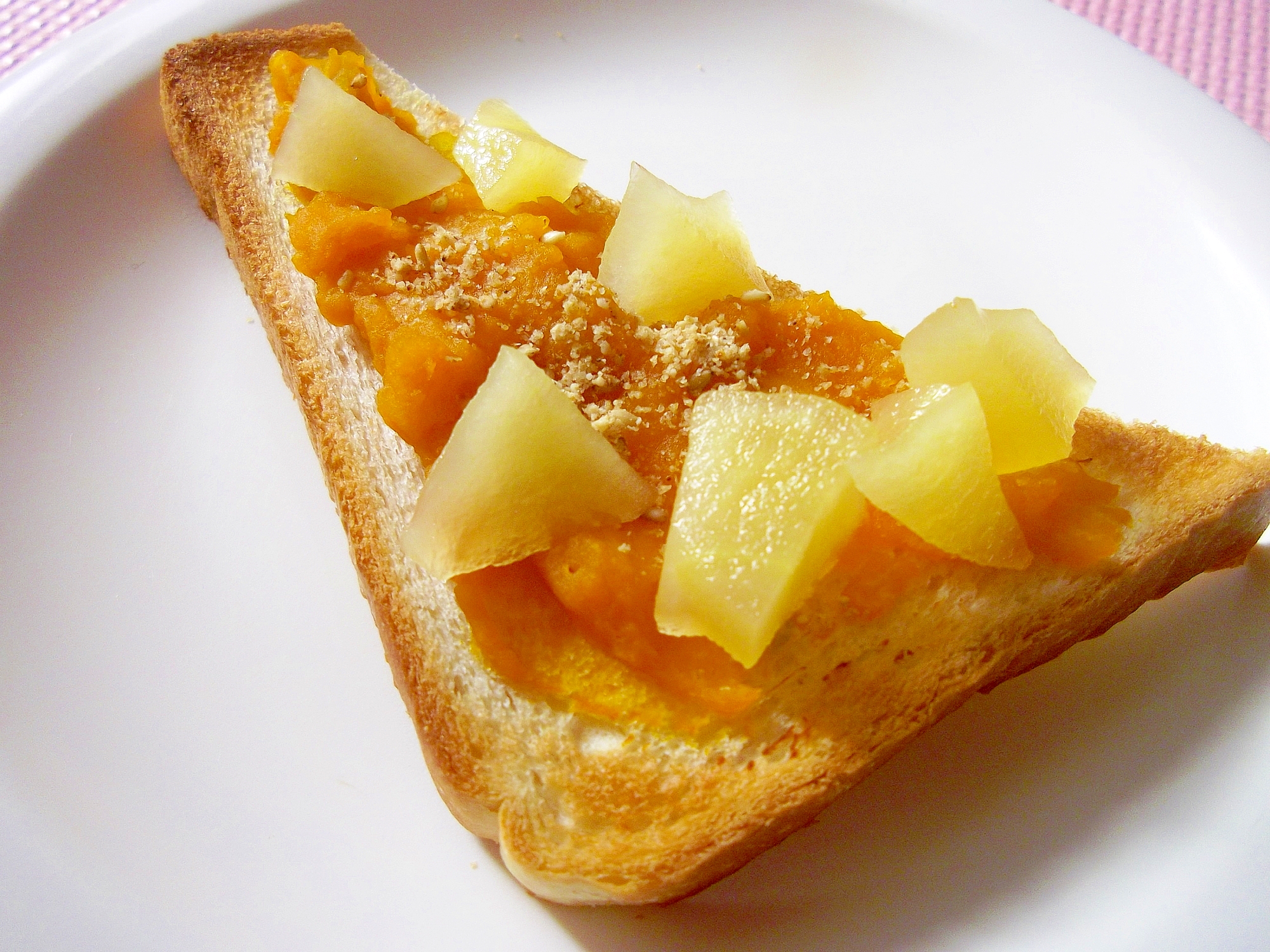 *かぼちゃと煮りんごのスイーツトースト*