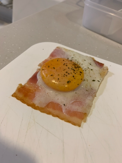 青のり香る☆焦がし醤油のベーコンエッグ丼