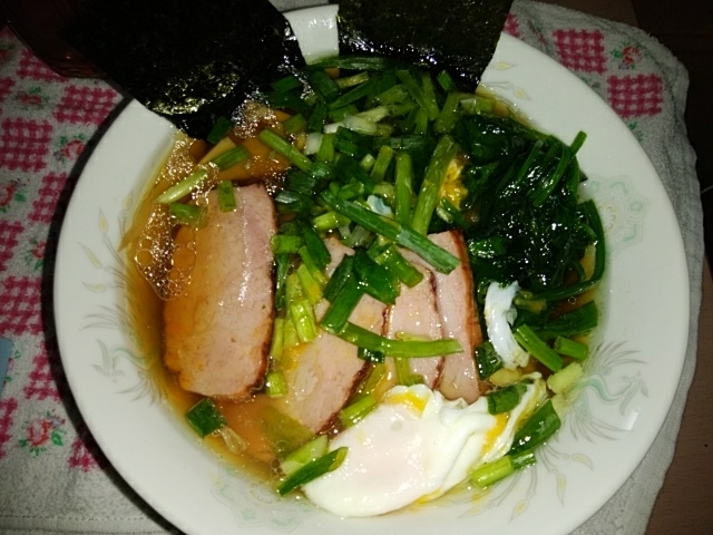 醤油とんこつラーメン