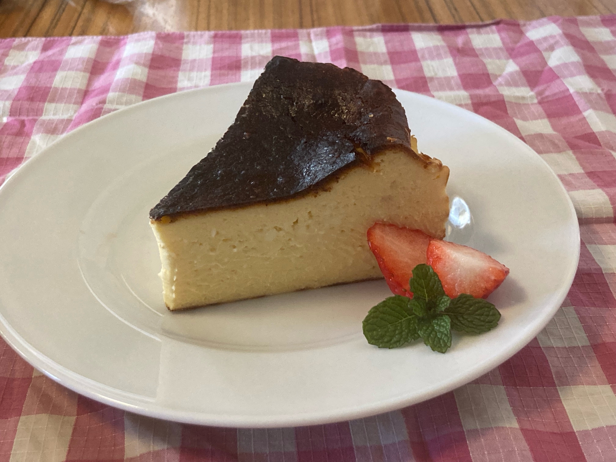 うちのおやつ　バスクチーズケーキ