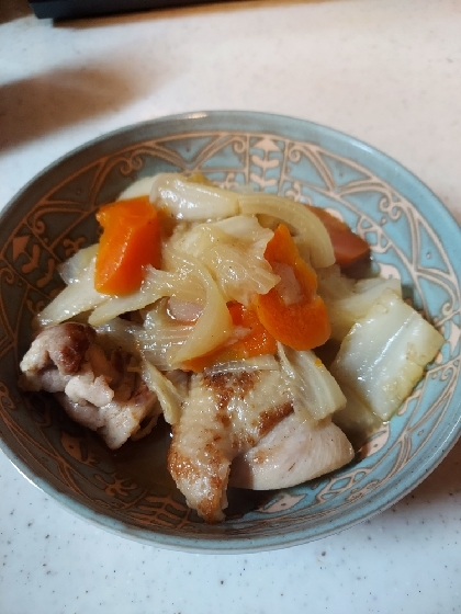 簡単♪煮込むだけ野菜と鶏肉のポトフ