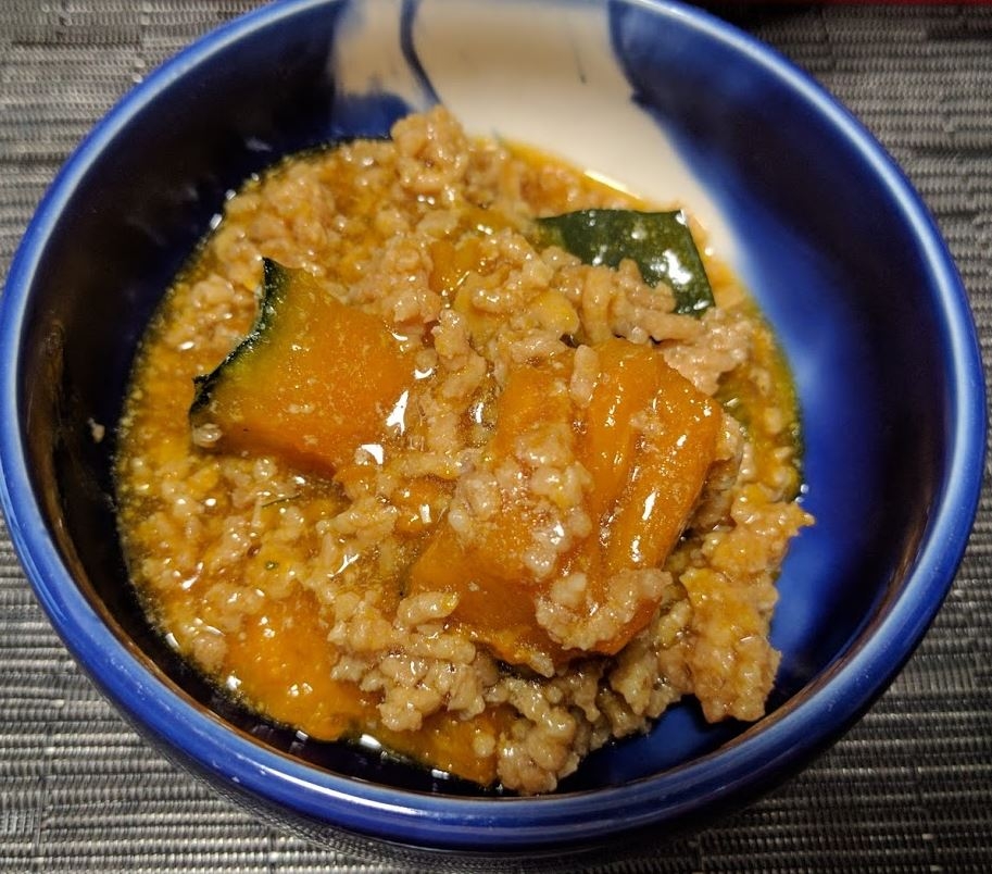 かぼちゃの煮物と鶏そぼろのあんかけ