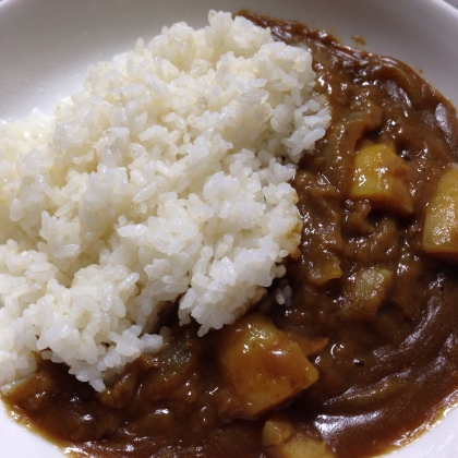 カレーとかビーフシチューってついついいっぱい作ってしまうので、味に飽きた時にいいですね！