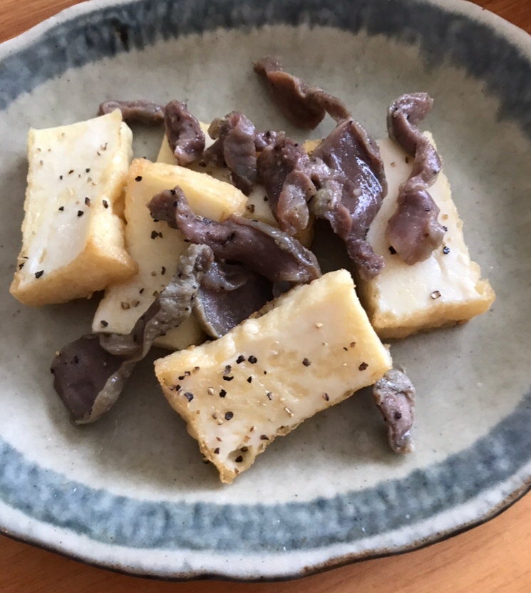 厚揚げと砂ずりのニンニク炒め