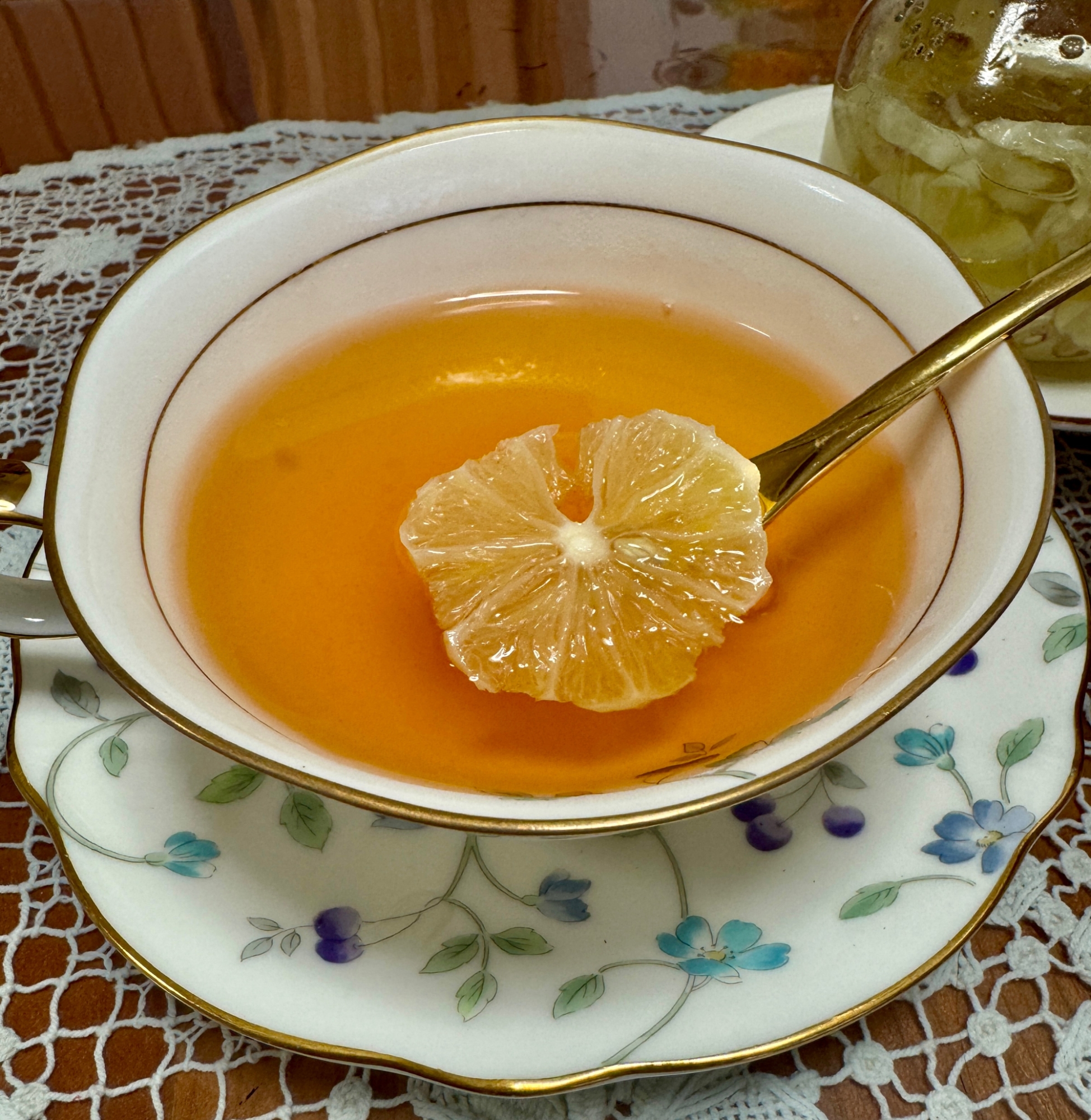 自家製レモンシロップで甘酸っぱい☆レモネード紅茶