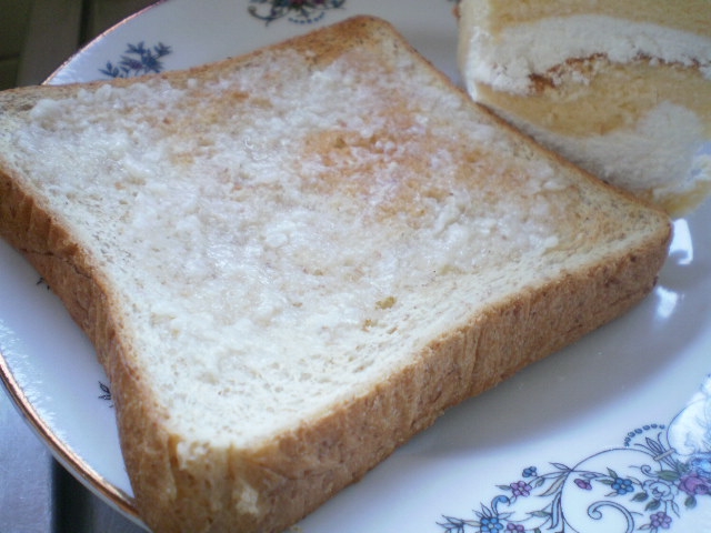 麹ジャムをトーストパンで簡単にランチ