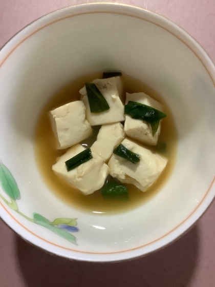 細ニラと豆腐の味噌汁