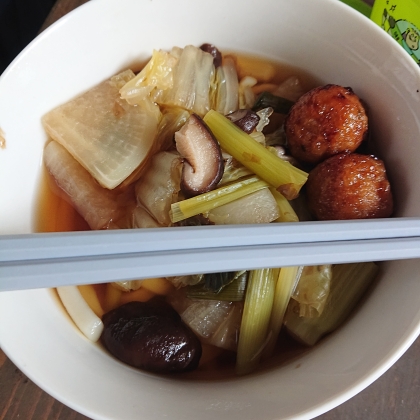 白菜と大根のうどん