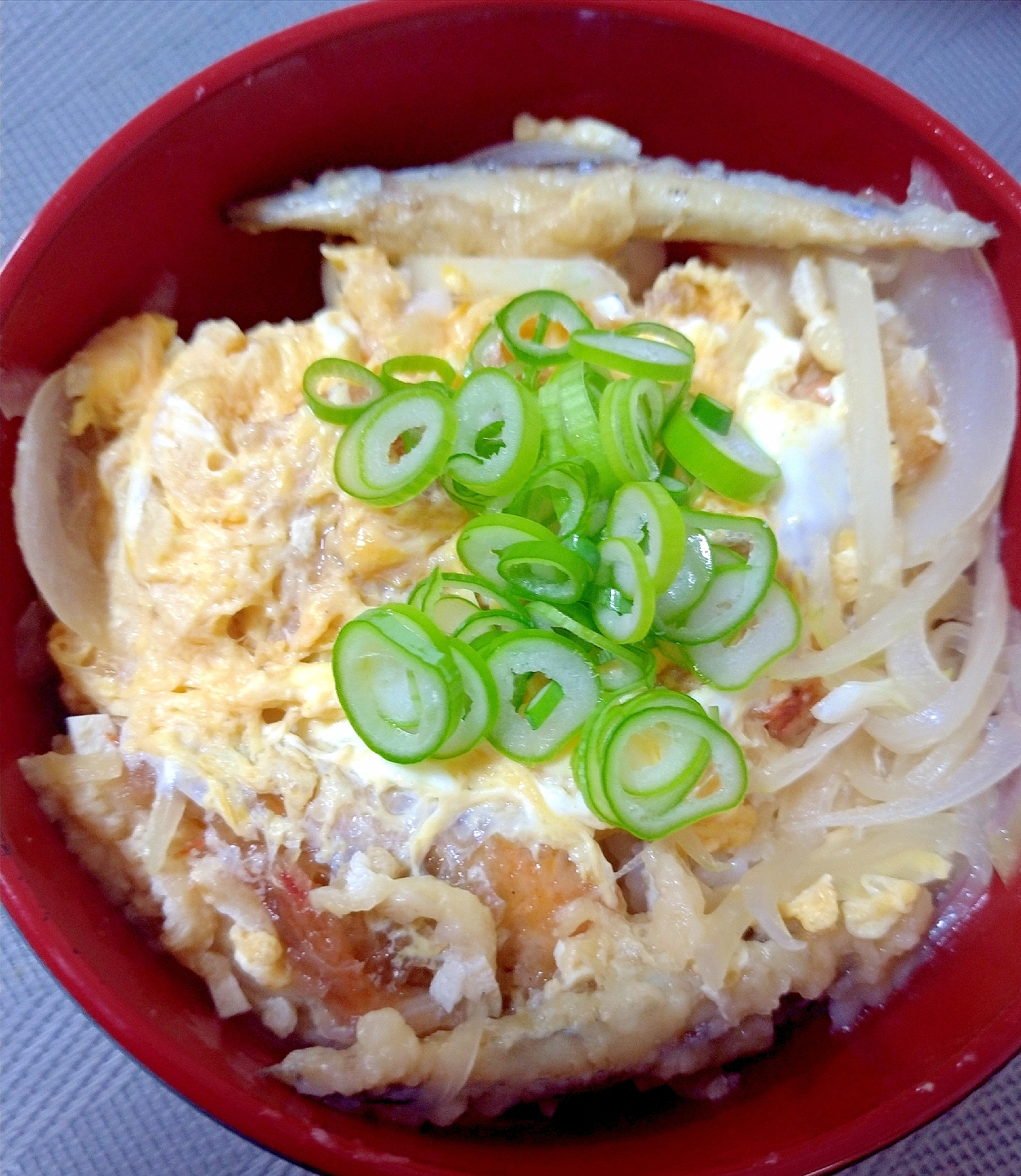 残りの揚げ物を使った★卵とじ丼