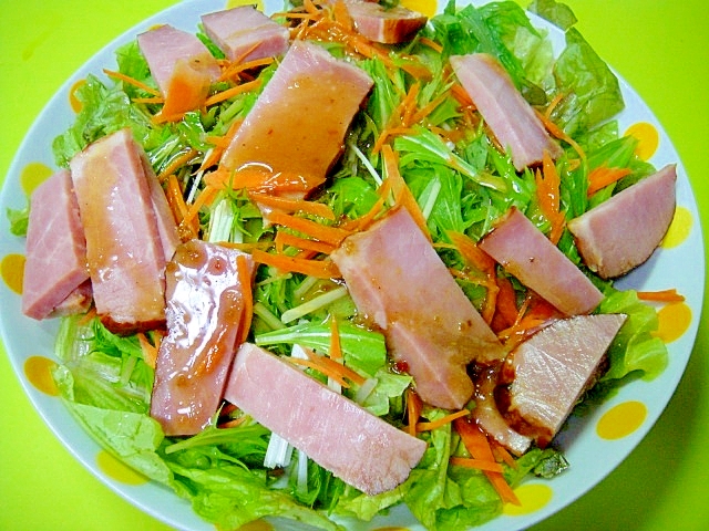 焼き豚とレタス水菜のピリ辛サラダ