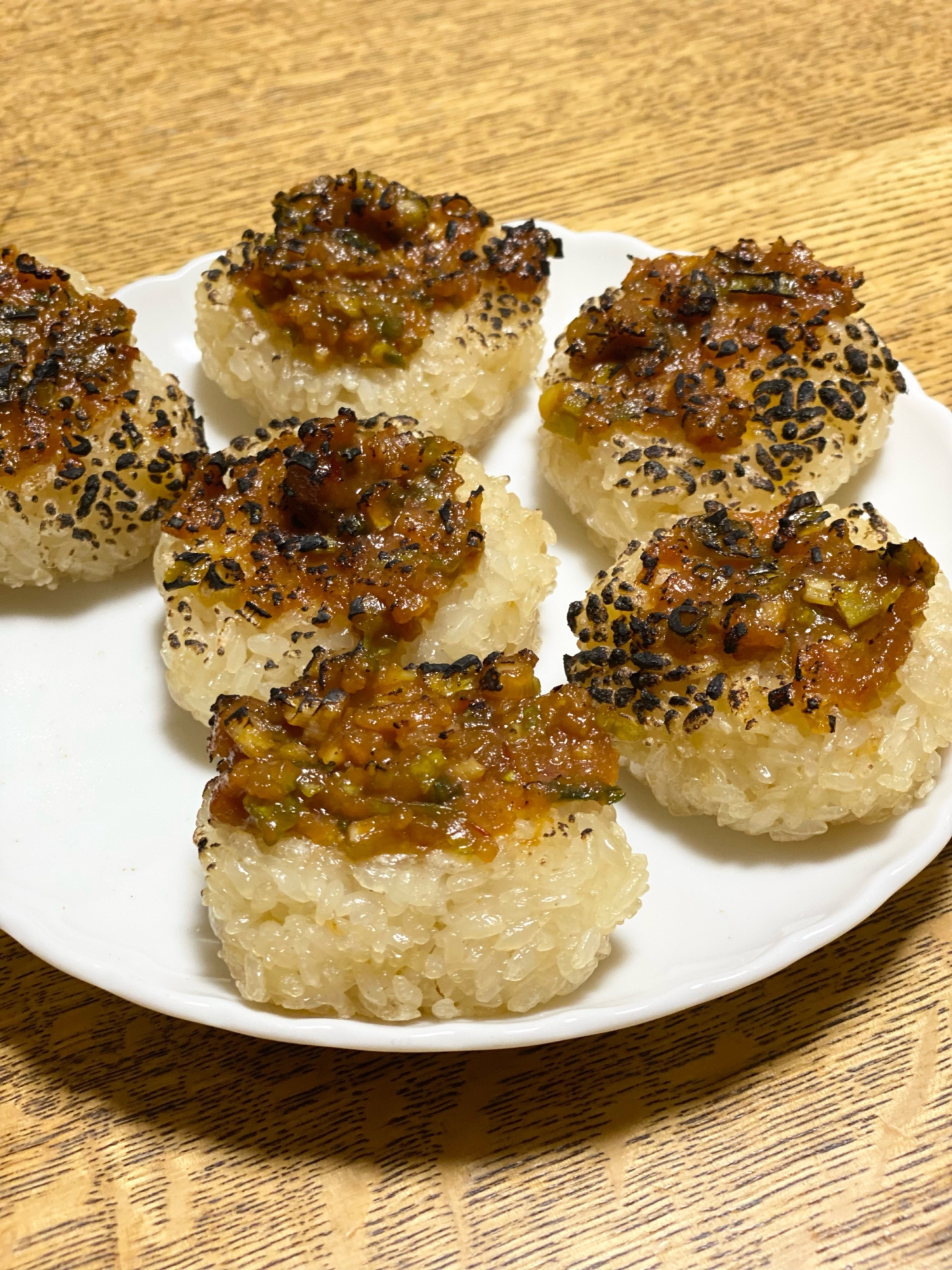 焼きおむすび（大豆ミートの甘味噌乗せ）