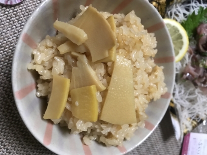 シンプルな味でとても美味しかったです( ^ω^ )
箸が止まらなくてお代わりしちゃいました