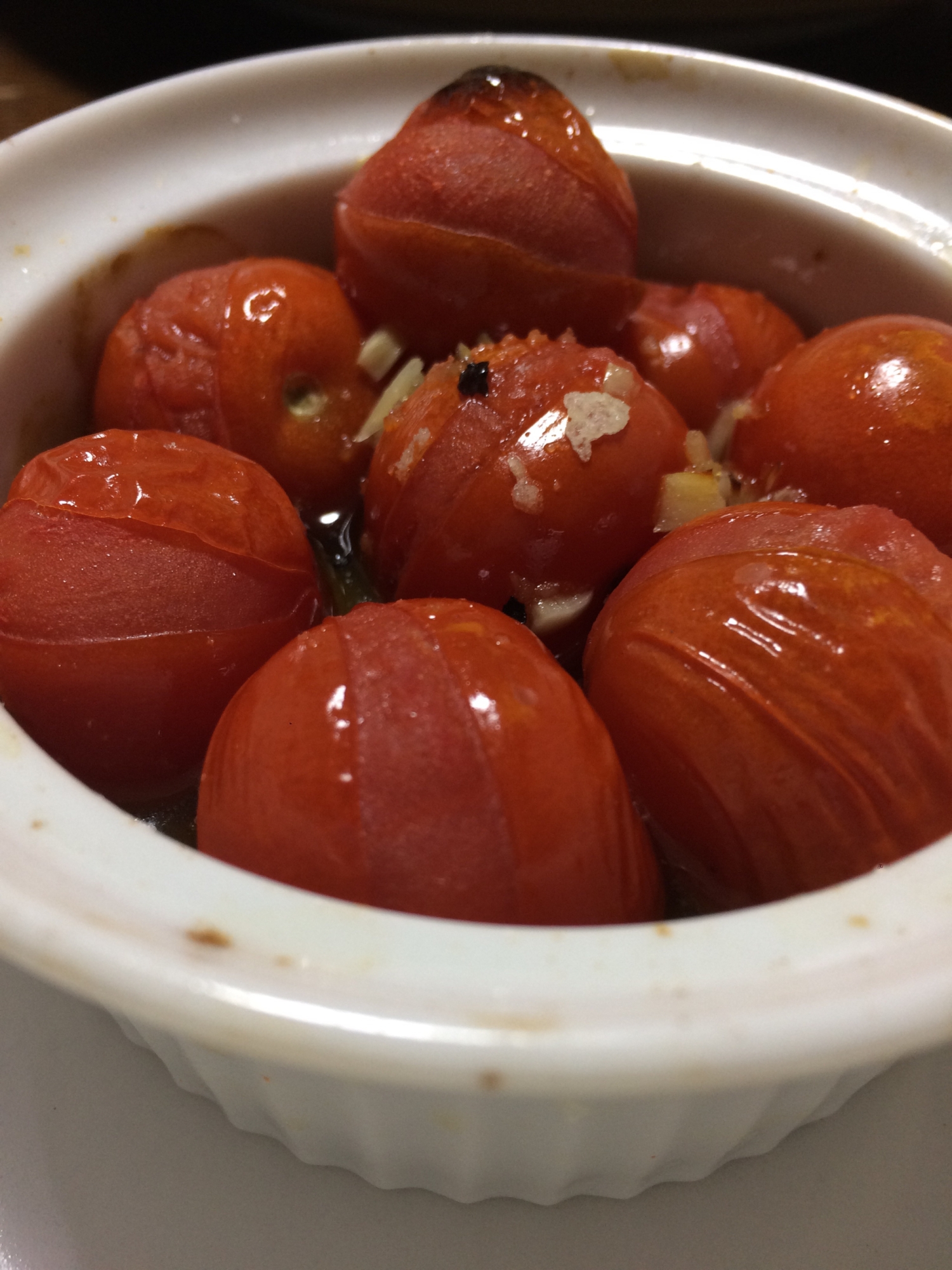 レンチンで簡単トマトのアヒージョ
