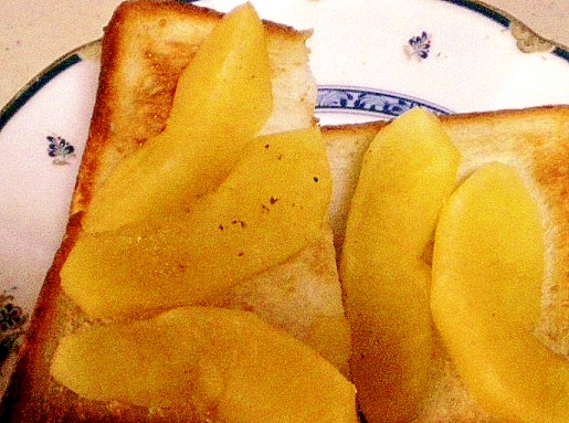 おやつ リンゴトースト