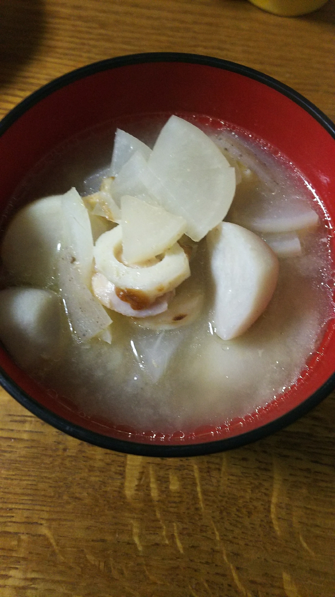 小芋と大根と鶏のお味噌汁