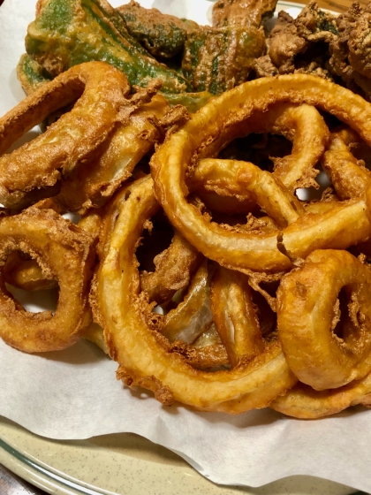 業スーの『たまり醤油味』唐揚げ粉を使用しました。やや濃いめの味になったので次は日清の唐揚げ粉で挑戦してみます。酒のつまみには丁度良く旦那が完食しました。