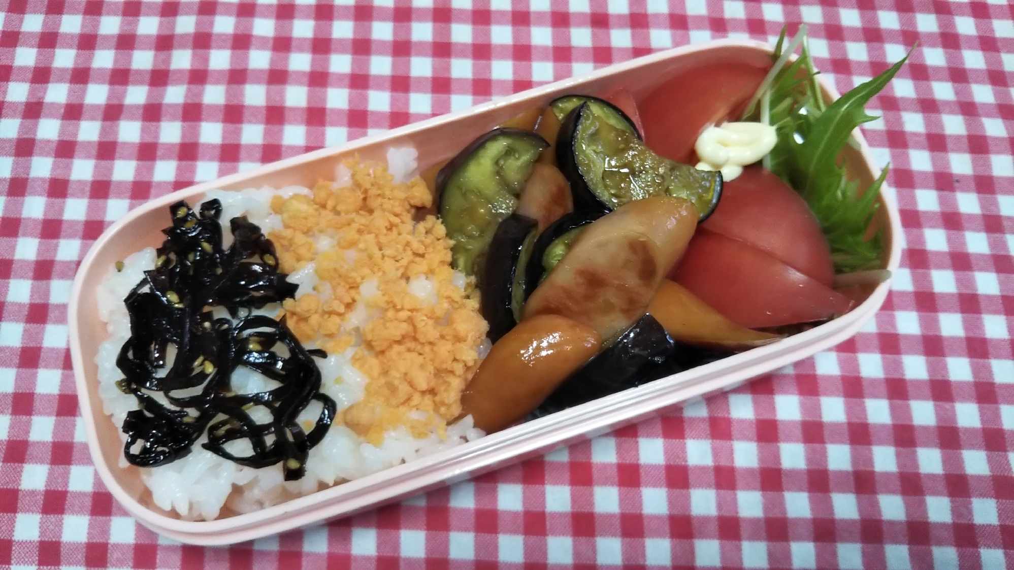 茄子とウインナーの焼肉のタレ炒めの弁当☆