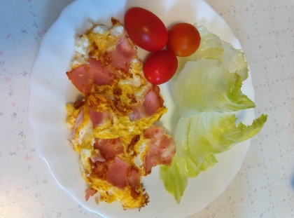 忙しい朝食に★ベーコンスクランブルエッグ。