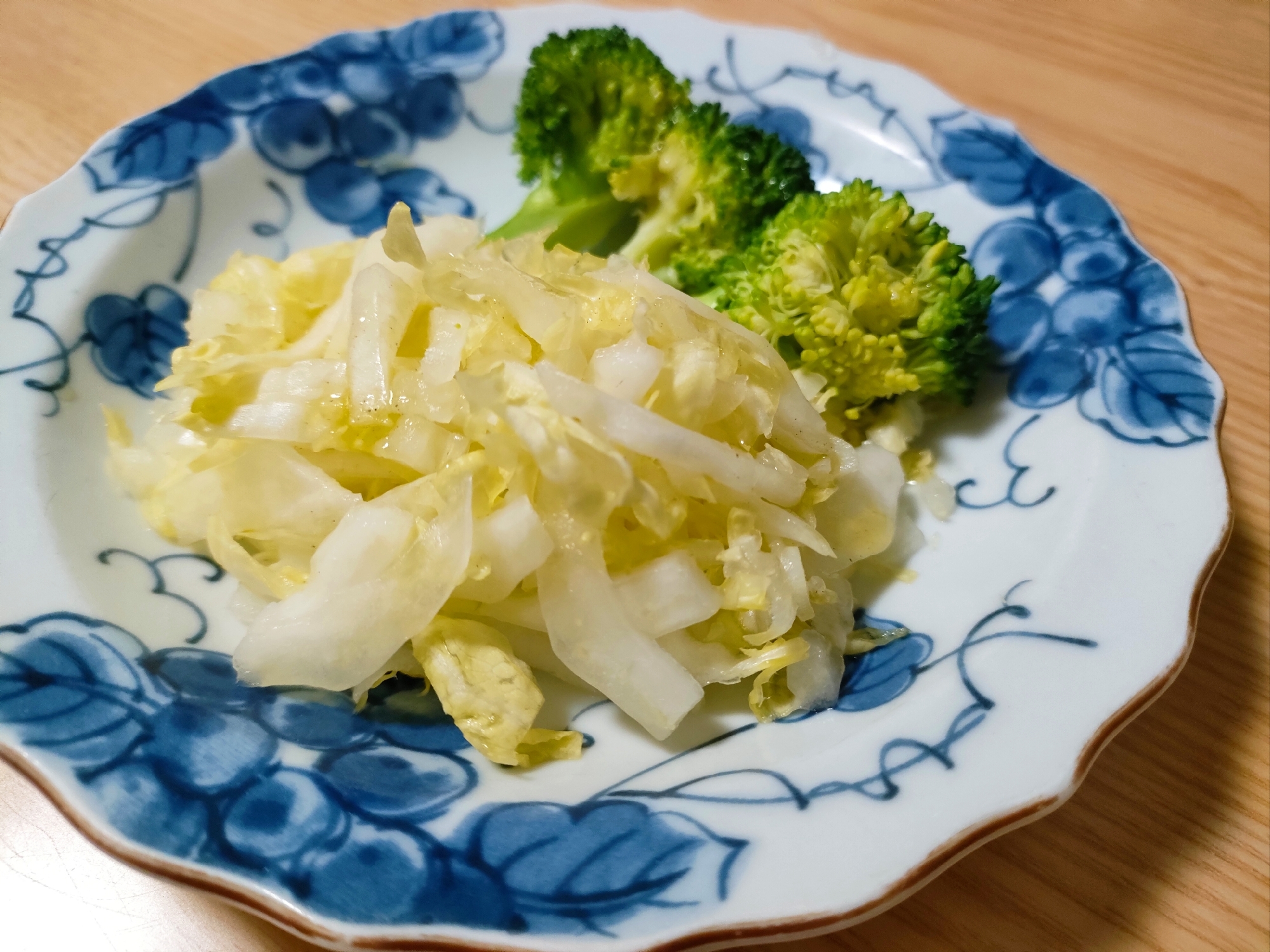 白菜とブロッコリーのサラダ