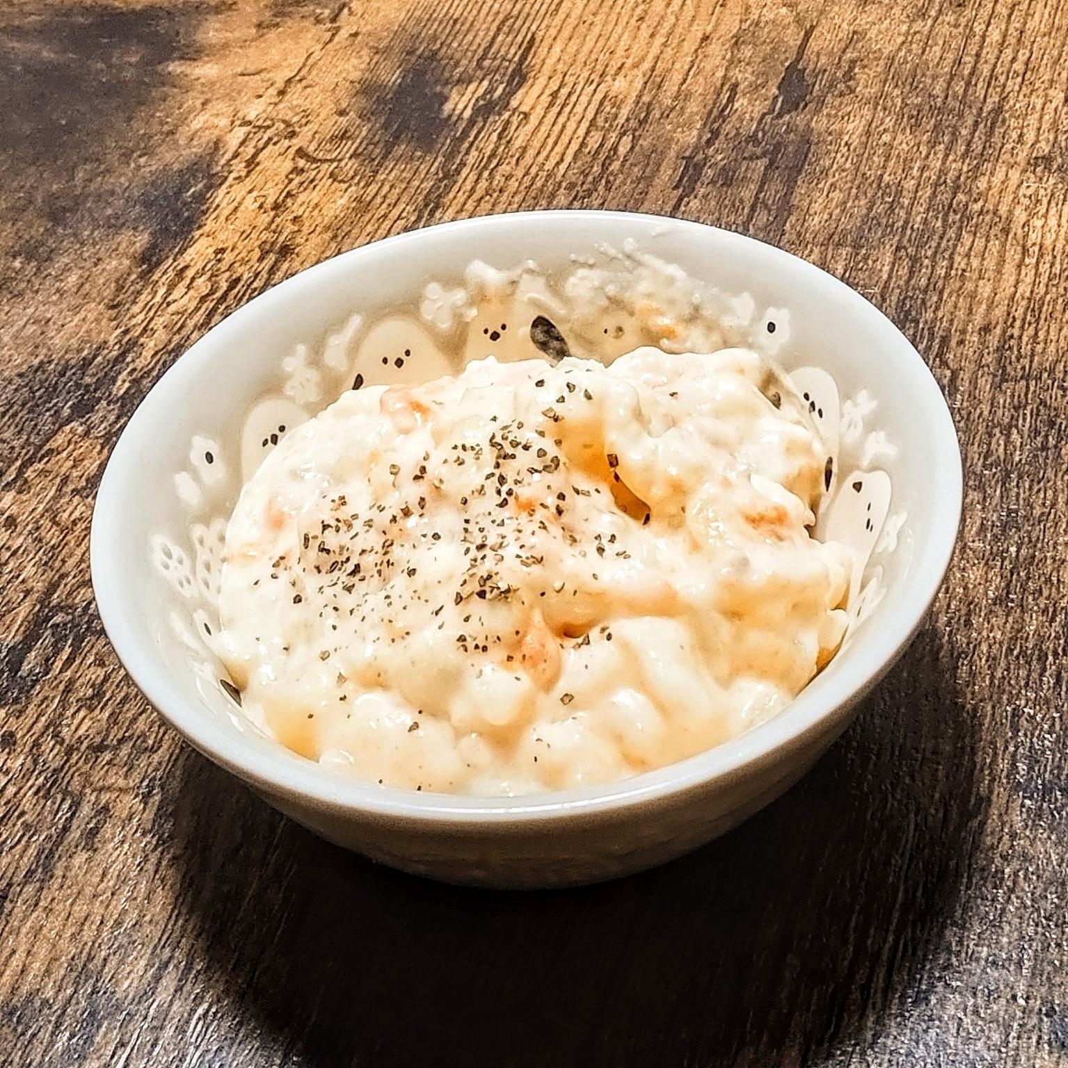 残ったクリームシチューで濃厚ポテトサラダ