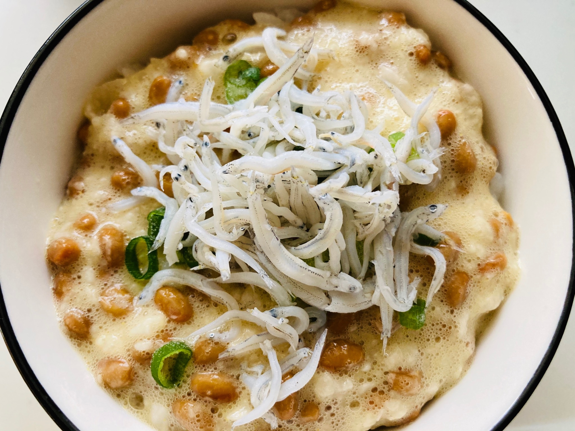 簡単ランチ♪とろろ納豆しらす丼