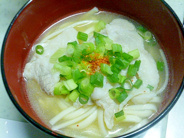 簡単♪しめに♪乾麺のうどんで♪豚肉のせうどん