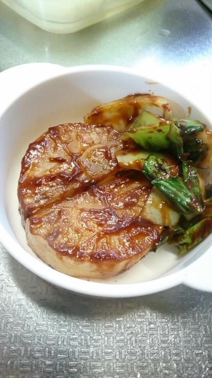 大人も子供も美味しく食べられました！
彩りでチンゲン菜があったので大根といっしょに味噌を絡めました。