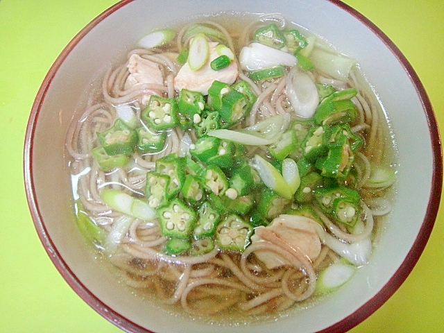 オクラと鶏肉のあったか蕎麦