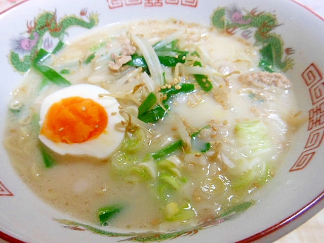 もやしたっぷり～とんこつラーメン