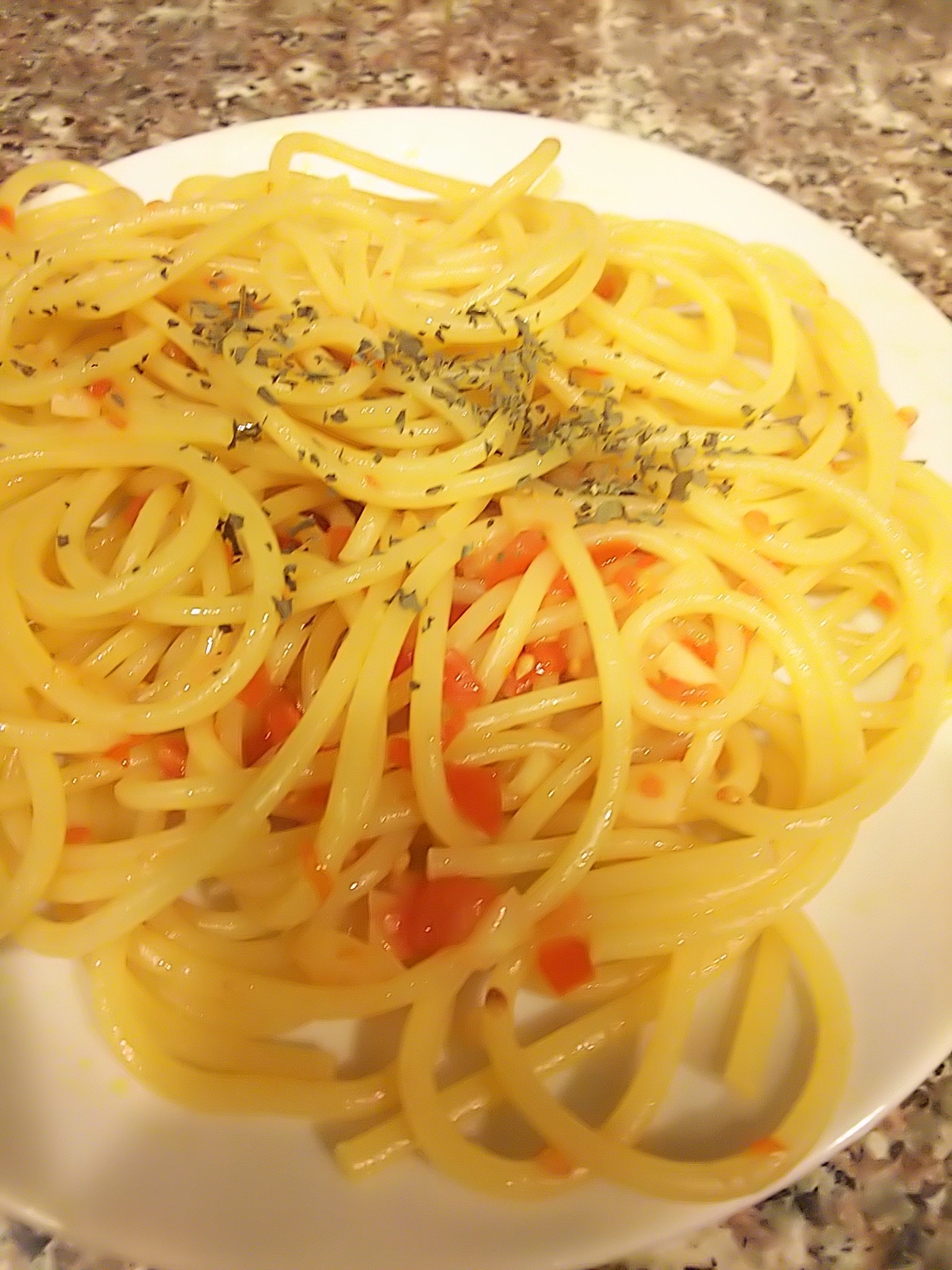 トマトと玉ねぎのスパゲティ