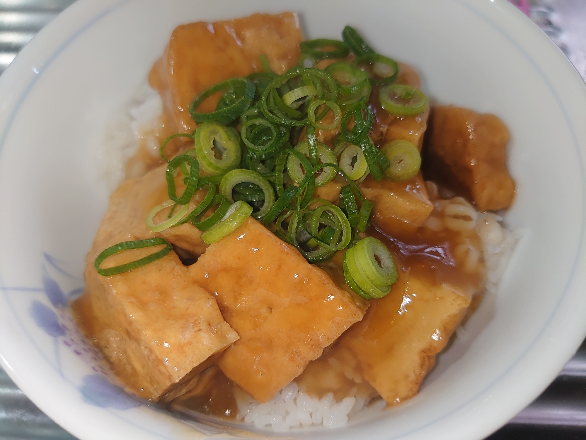 【節約ビンボー飯】熱々 厚揚げあんかけ丼