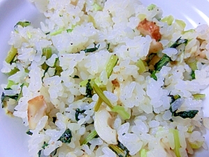 小松菜と大根の葉っぱの炒飯