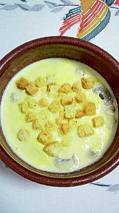 缶詰のコーンクリームで作る クルトン入りのスープ レシピ 作り方 By 2727椿 楽天レシピ