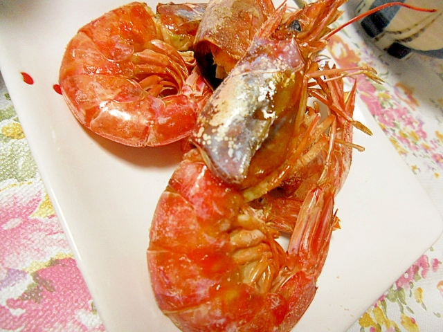 頭ごと食べよう カリカリエビ焼き 魚焼きグリルで レシピ 作り方 By ミスチバス8823 楽天レシピ