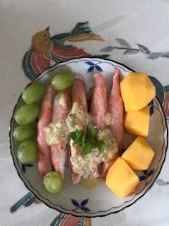 リーフレタス風味かまぼこ　柿　葡萄　タルタルソース