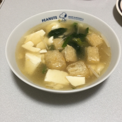 油揚げと、ほうれん草と、えのきで作りました！
とても美味しいスープで、また作ろうと思います♪♪