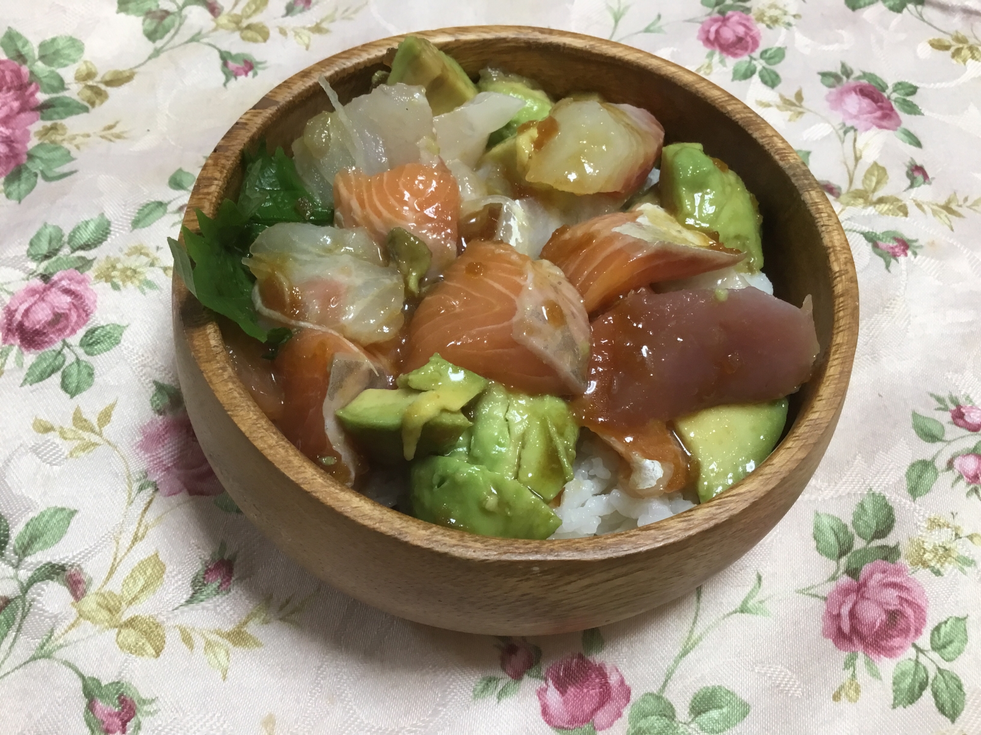 ハワイの味　ポキ丼