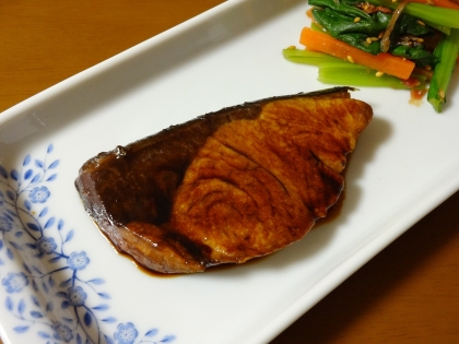 余ったタレを使いきれて助かりました！！照り焼きに使用するのはGoodですね(*^▽^*)
短時間で作れ、とても美味しかったです♪