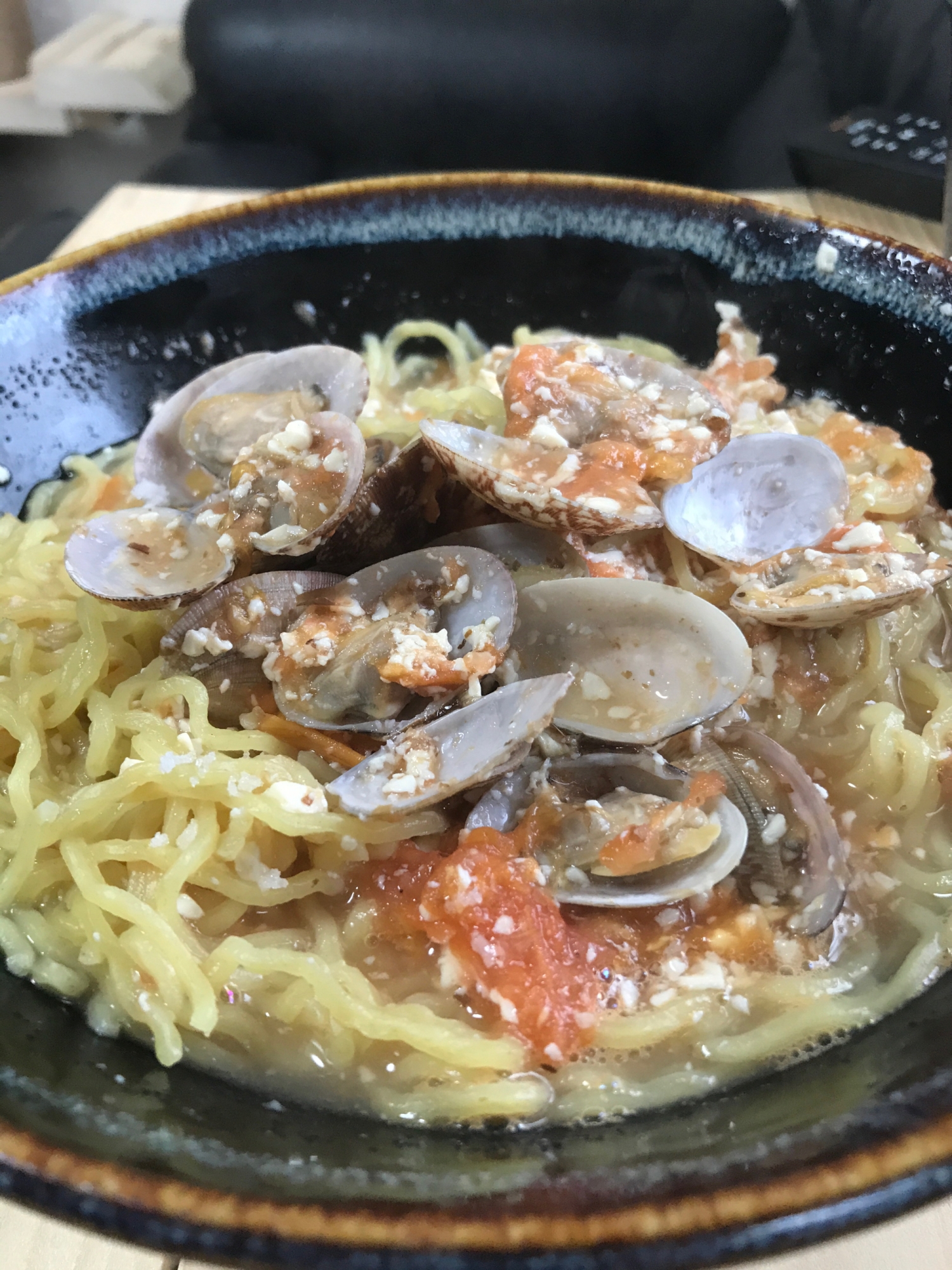 アサリの出汁で、トマト豆腐ラーメン